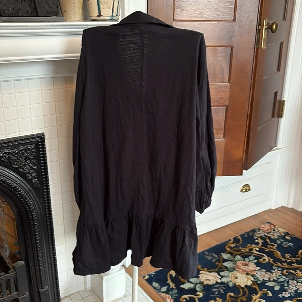 Free people Beach ruffle bottom dress/coverup. Worn‎ a few times